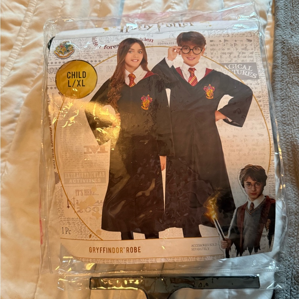 Warner Bros. Gryffindor Kids Robe Halloween Costume
